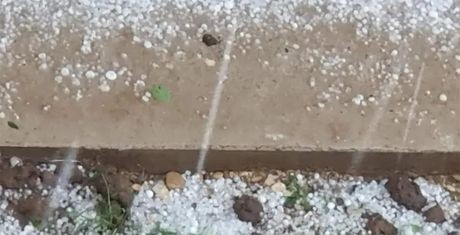 Snažno nevrijeme pogodilo Kozarsku Dubicu: Pao grad veličine oraha, usjevi potopljeni