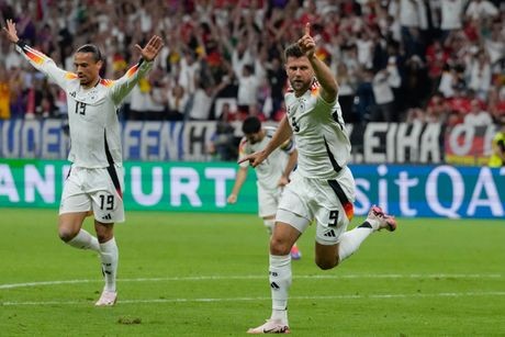 Njemačka slavi Filkruga: Rezervista pogodio u nadoknadi za bod i prvo mesto u grupi