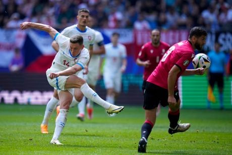 Turska u nadoknadi iskoristila igrača više i slavila! Česi su eliminisani sa Evropskog prvenstva