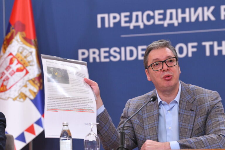 „Vučić pokušava da nasilno nametne kopanje litijuma, uprkos ogromnim demonstracijama“: Oštra analiza Figara o protestima u Srbiji