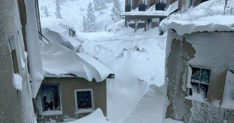 Nestvarni snimci iz Austrije: Ljudi se probijaju kroz smetove, najgore tek dolazi