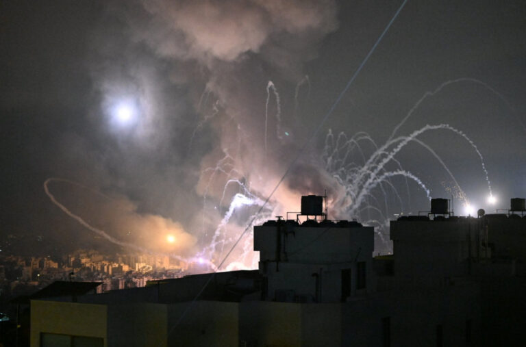 Kad život prkosi smrti: Žurka pod raketnim nebom u Libanu (VIDEO)