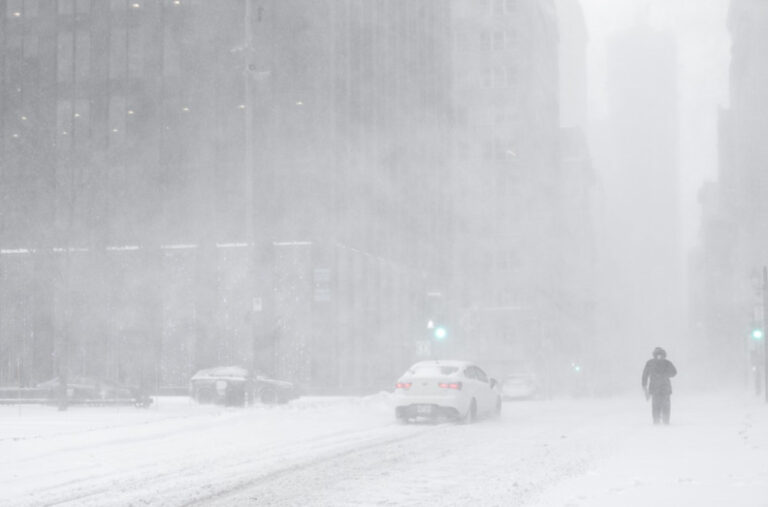 Snijeg paralisao Finsku: Snažno nevrijeme ostavilo hiljade ljudi bez struje