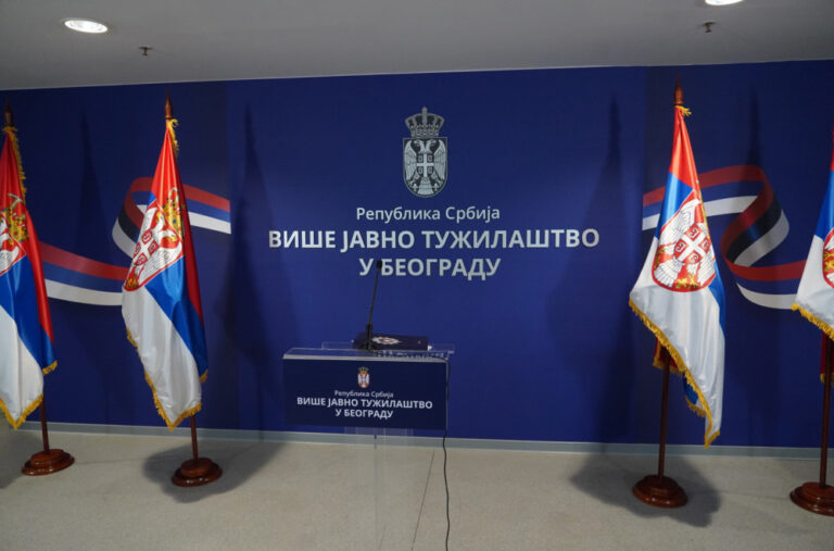 VJT preuzima slučaj vozača koji je udario devojku na protestu: Tereti se za pokušaj ubistva