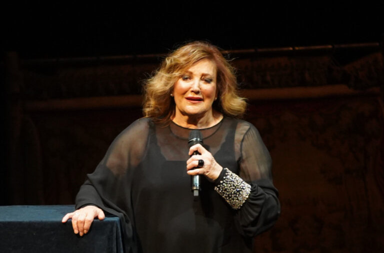 Tereza Kesovija: Ne čujem baš ništa, godinama čitam s usana“