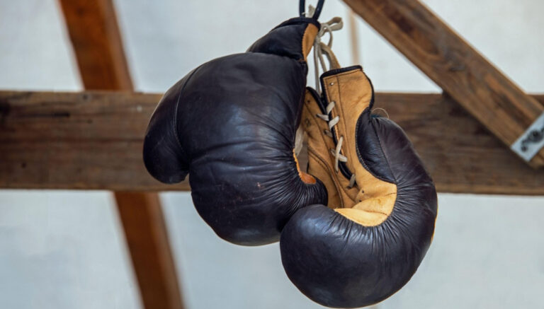 Poznatog influensera nokautirao vojnik VIDEO