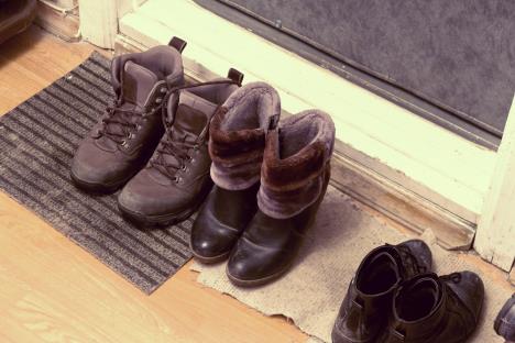 U kojim državama ulazite sa cipelama u kuću?:“Ako traže da se izujem, ostaću na pragu“