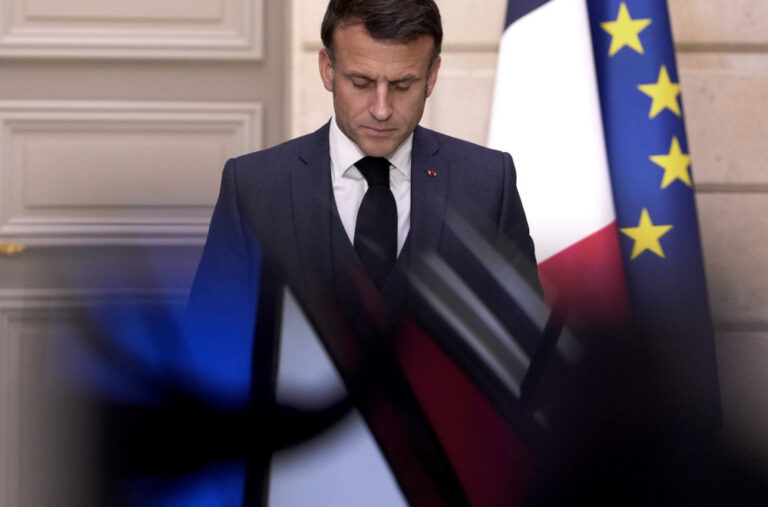 Nikad gore nije bilo, Makrone…