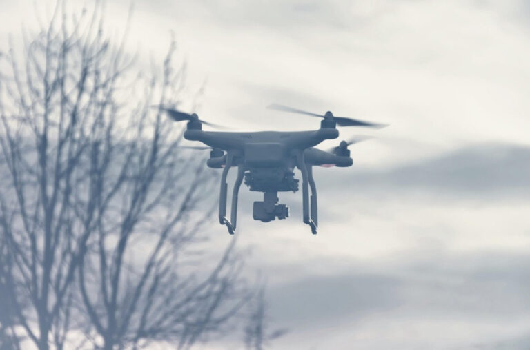 Misteriozni dronovi iznad SAD: Uzbuna na aerodromu; „Ovo je otišlo predaleko“