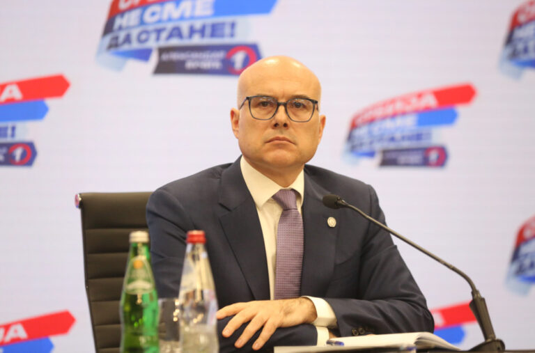 Vučević poručio mladima: Ne nasedajte na pritiske; Najvažnije je da verujete u sebe