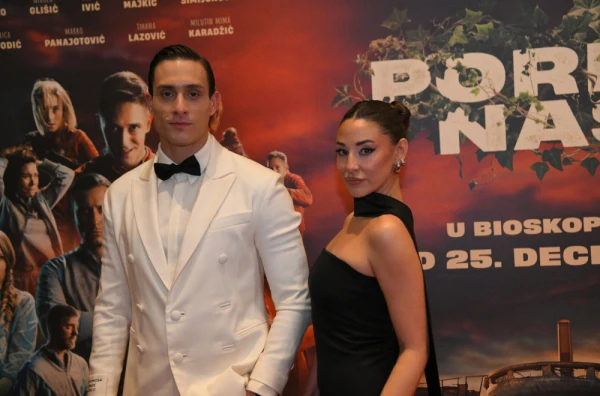 Srpski ljepotan ostavio sve u čudu kad se pojavio u društvu ove fatalne crnke FOTO