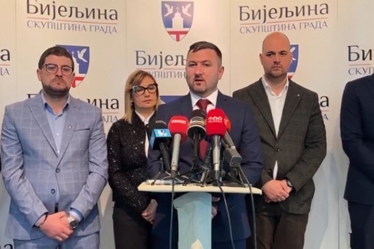 Ostojić: “Da li je blokada usvajanje svih gradonačelnikovih prijedloga za načelnike?”