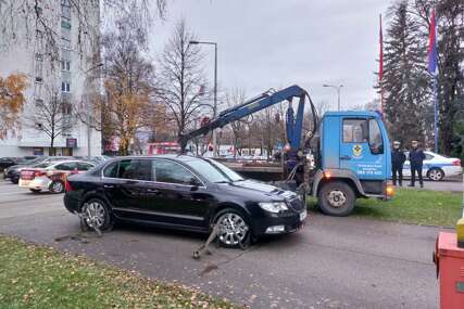 Nastavlja se sukob između gradskih i republičkih institucija: Pauk pokupio auto gradske uprave!