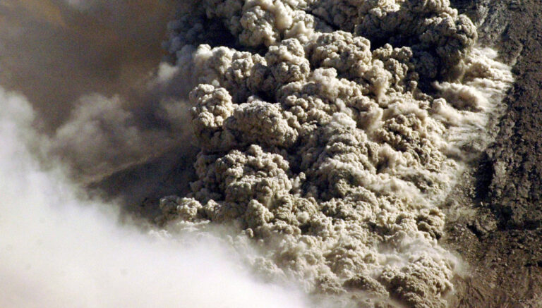 Katastrofa u Japanu: Nakon niza zemljotresa, eruptirao vulkan