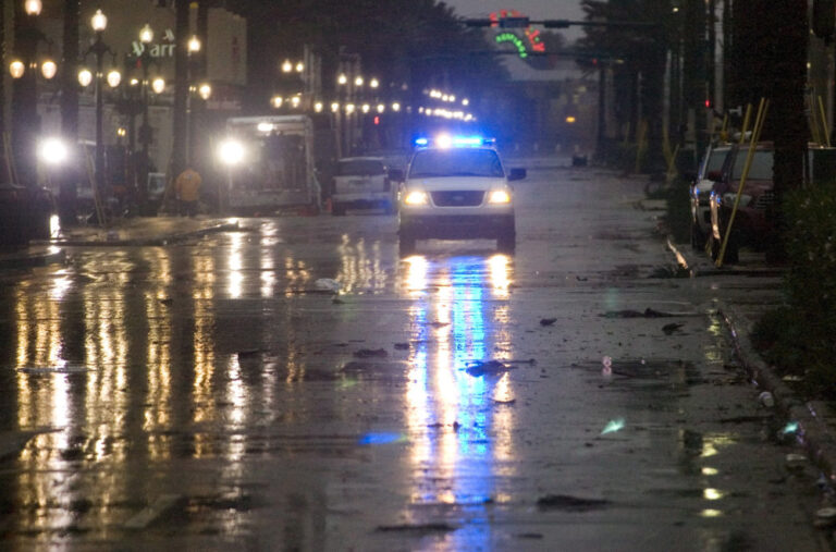 Zaletio se u gomilu ljudi, pa počeo da puca? Ima mrtvih; Objavljeni uznemirujući snimci