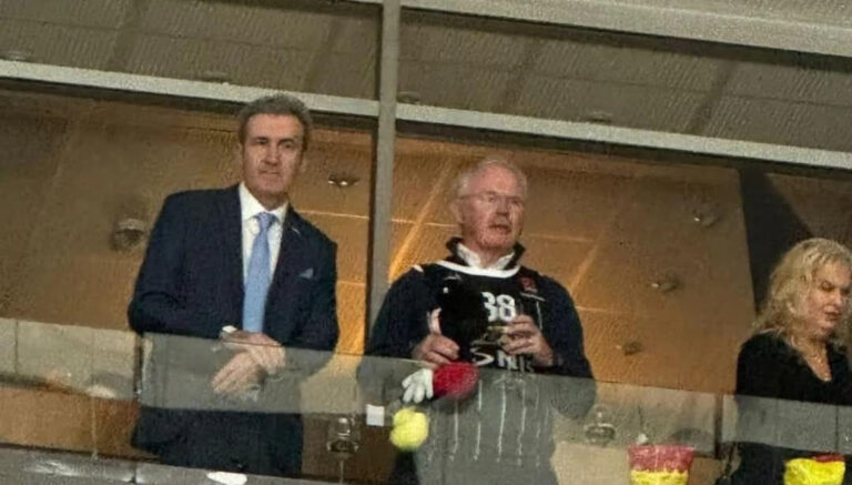 Hil u Partizanovom dresu pratio utakmicu: Američki ambasador iz lože navija za crno-bele