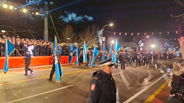 Na Dan Republike u Banjaluci isticao zastavu sa grbom Armije RBiH: Licu iz Jajca uručen prekršajni nalog