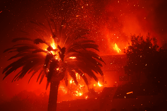 „Pakao“ na zemlji: Bukti „vatreni tornado“ VIDEO