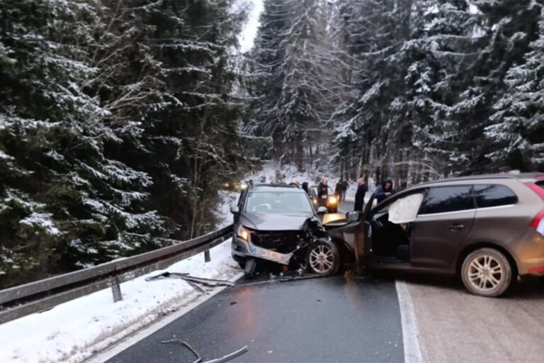 Saobraćajna nesreća na putu Olovo-Semizovac
