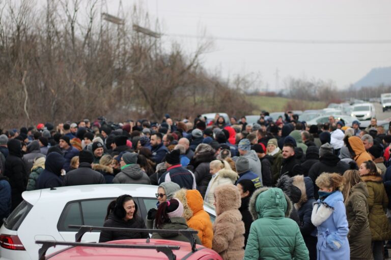 Radnici RITE Ugljevik postavili ultimatum: „Ostavke rukovodstva do 14.00 osim direktora Cvijetinovića, naše porodice moraju da žive“