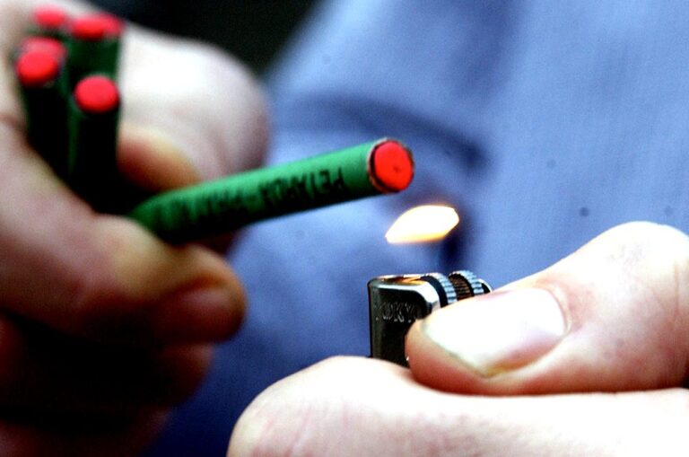 Optužen da je zbog petardi pretukao dvojicu dječaka