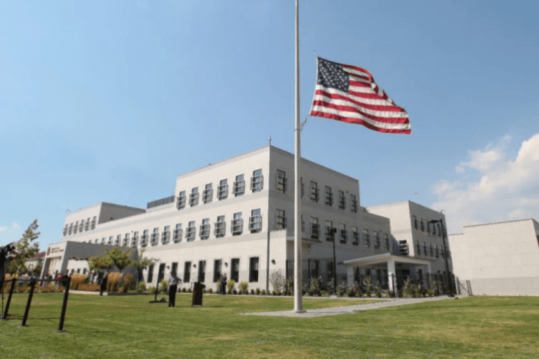 Ambasada SAD: Šmit zabranio provođenje zaključaka Narodne skupštine RS