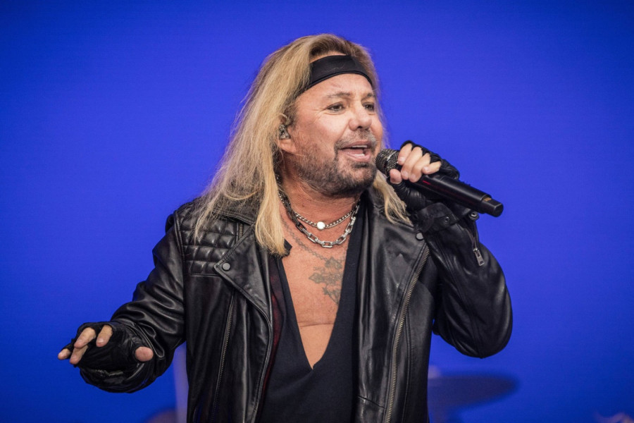 Sudario se avion poznatog pevača: Ima poginulih FOTO