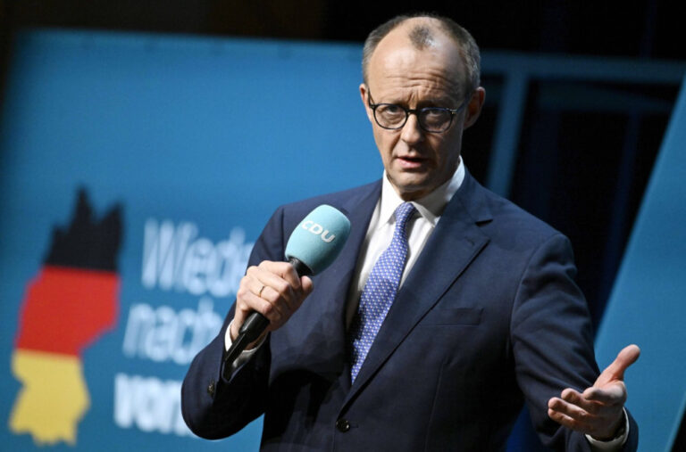 Merc zabrinut: Da li će Amerika ostati demokratija?