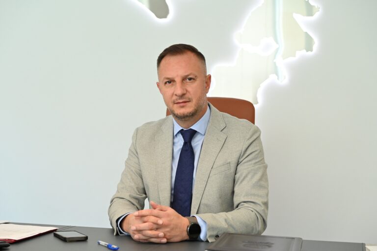 Ćorić: Niko nema pravo da urušava institucije Srpske