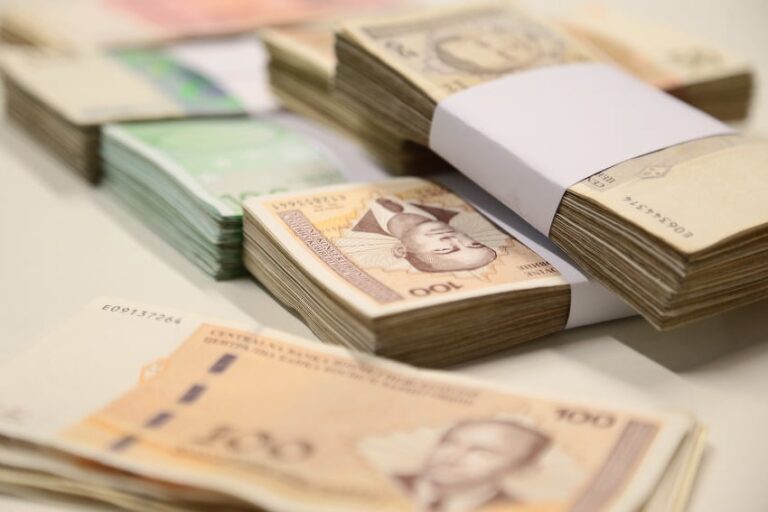 BH rekorder: Dobio mjesečnu platu 865 hiljada maraka