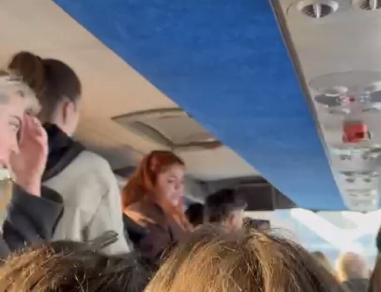Vozač „Severtransa“ zaključao studente u autobusu i pozvao policiju