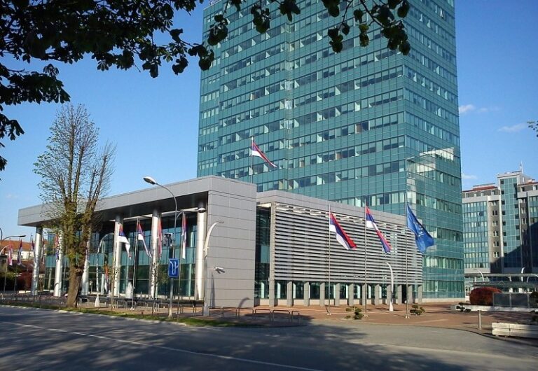 Vlada predlaže stalno zasjedanje Narodne skupštine RS