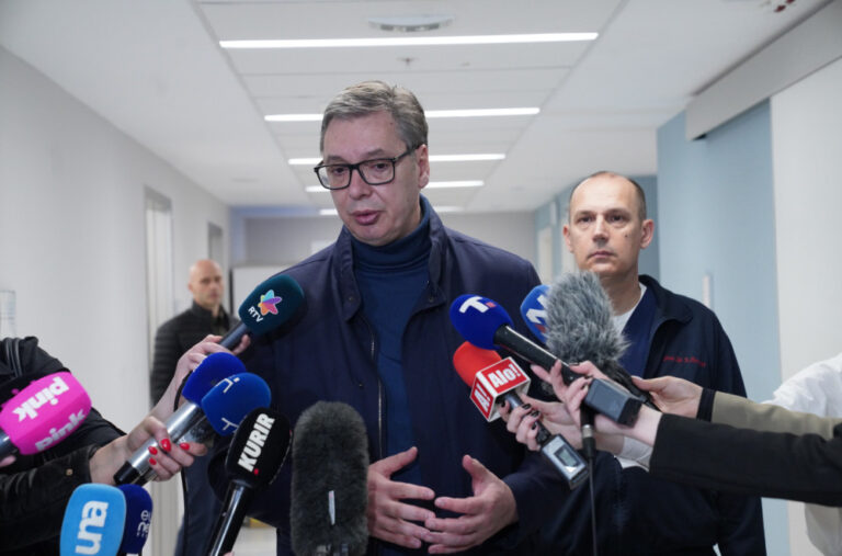 Vučić: Razgovarao sam sa Dodikom; Situacija je sve teža