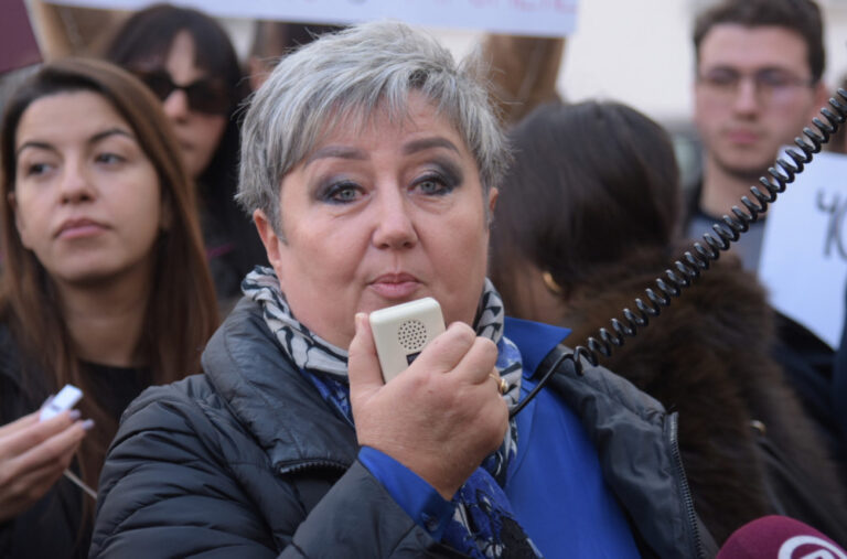 Određen pritvor osumnjičenoj da je nožem povredila dekanku fakulteta u Nišu