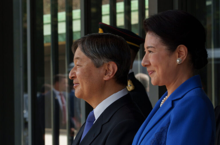 Car i carica su na Jutjubu FOTO