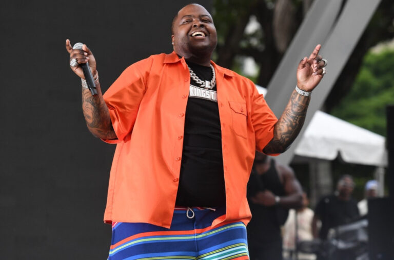 Poznati pjevač proglašen krivim za prevaru od milion dolara: Prijeti mu 20 godina robije