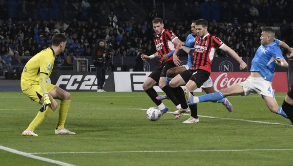 Luka Jović prekinuo golgeterski post: „Pukla“ sezona Milana na stadionu Maradona