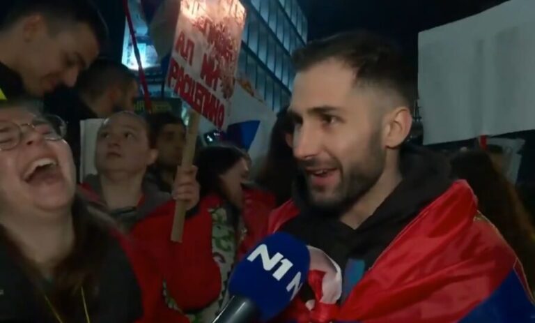 Izjava mladića zbog koje mreže gore od smijeha: „Zamislite kako je nama Piroćancima kad vidimo kako SNS krade“