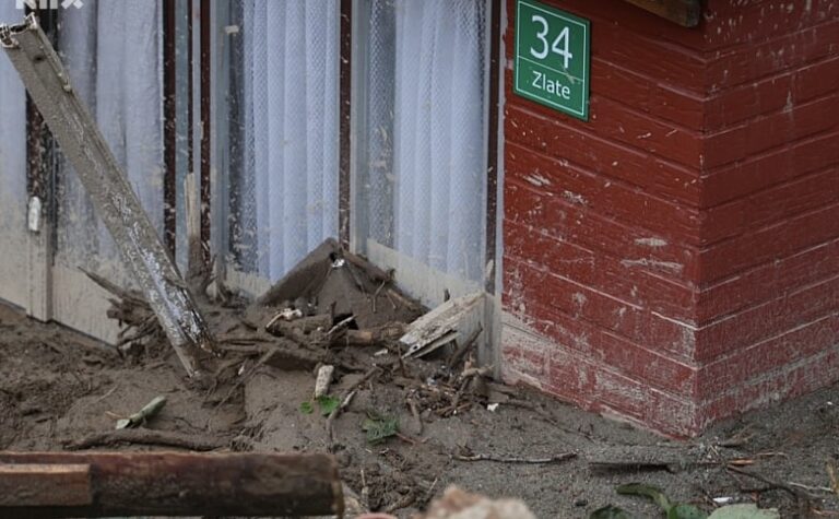 Iz naselja Zlate u Jablanici evakuisano 13 osoba, očekuje se jaka kiša do 11 sati