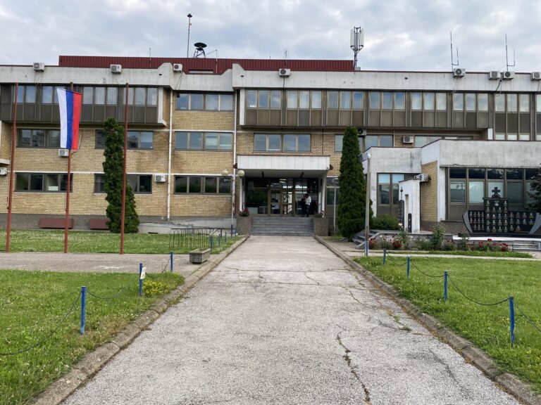 PU Bijeljina: Žena fizički napala na policijske službenike, ukazana im ljekarska pomoć