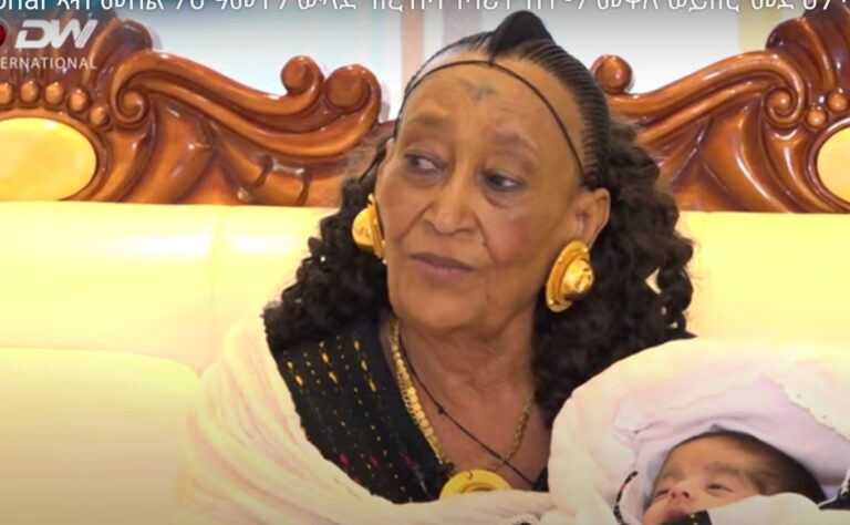 Nesvakidašnji događaj u Etiopiji: Žena stara 76 godina rodila prvu bebu VIDEO