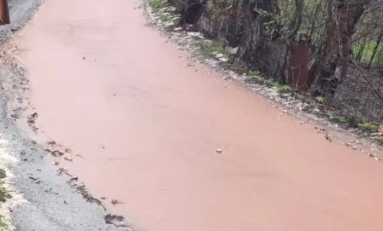 Dramatična situacija u Sarajevu: Bujica nosi sve pred sobom, kiša ne staje, slijedi besana noć