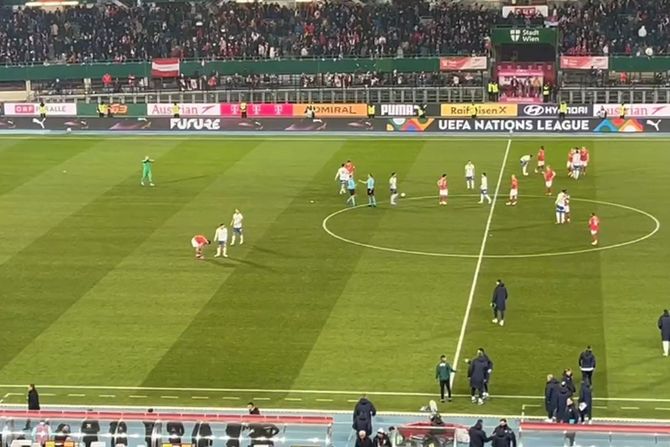 Orlovi nisu prišli navijačima posle remija u Beču: Čudna situacija na kraju meča