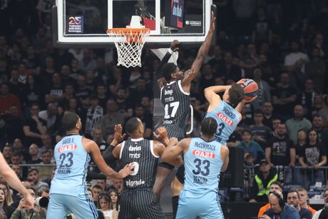 Partizan pobjedio Albu u Areni: Zvižduci „Grobara“ pokrenuli Žocov tim