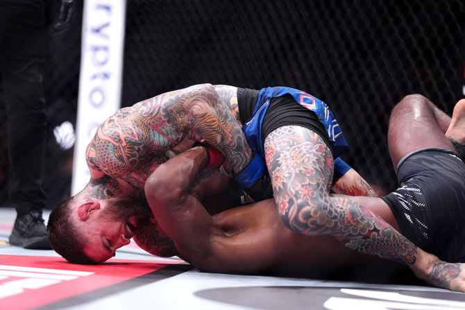 UFC spektakl u Londonu! Brejdi „udavio“ Edvardsa na njegovom terenu, Blahovič ponovo izgubio