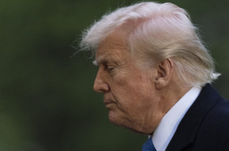 Loše vijesti za Trampa: Predsjedniku SAD opala popularnost