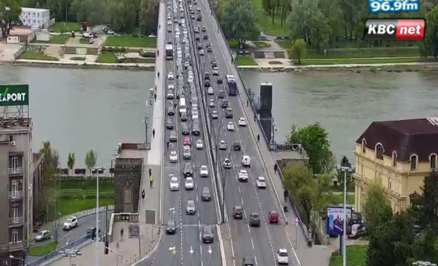 Totalni zastoj u Beogradu: Automobili se ne miču; Evo gde je najgore FOTO/VIDEO