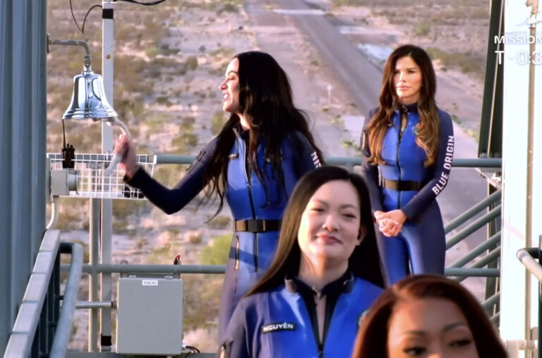 Vijetnamka u svemir ponijela podsjetnik na seksualno zlostavljanje koje je doživjela FOTO