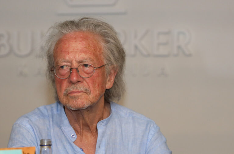 Handke: U Srebrenici nije bilo genocida već bratoubistva