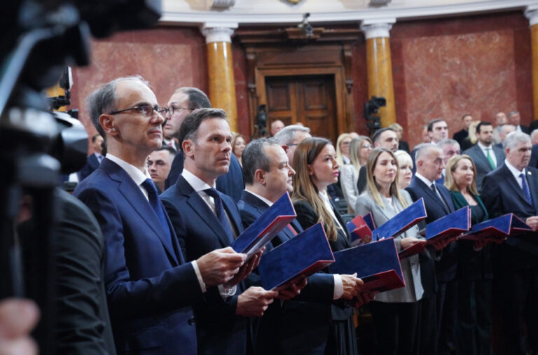 Vlada Republike Srbije održala prvu sednicu: Novi ministri preuzeli dužnost